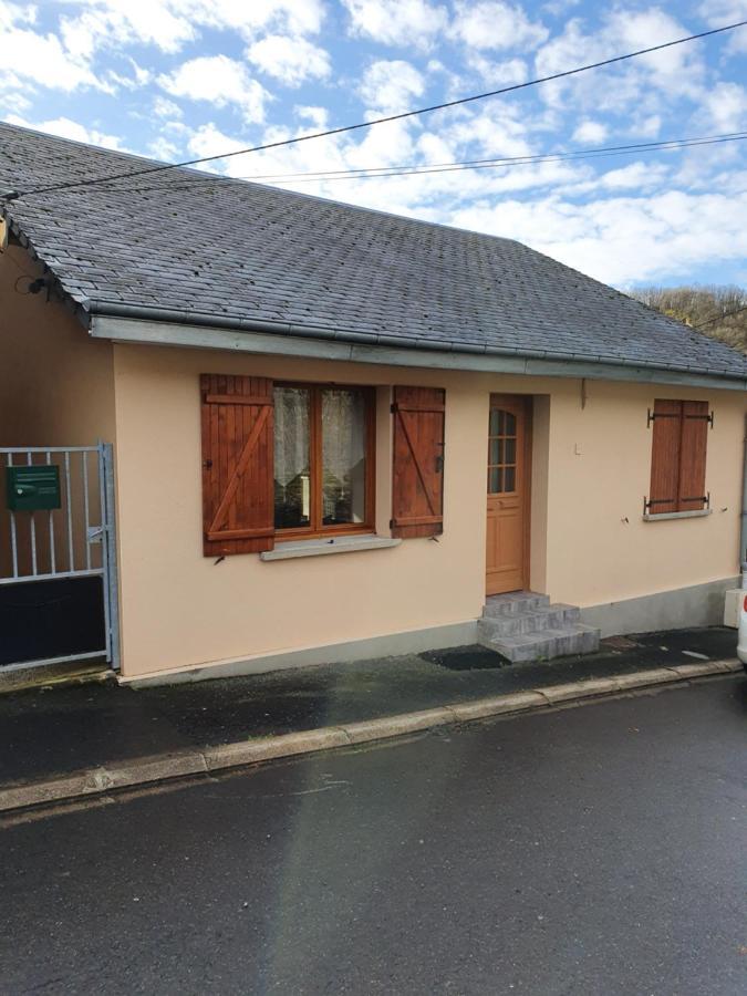 Gite Des Jardiniers Fumay Exteriör bild